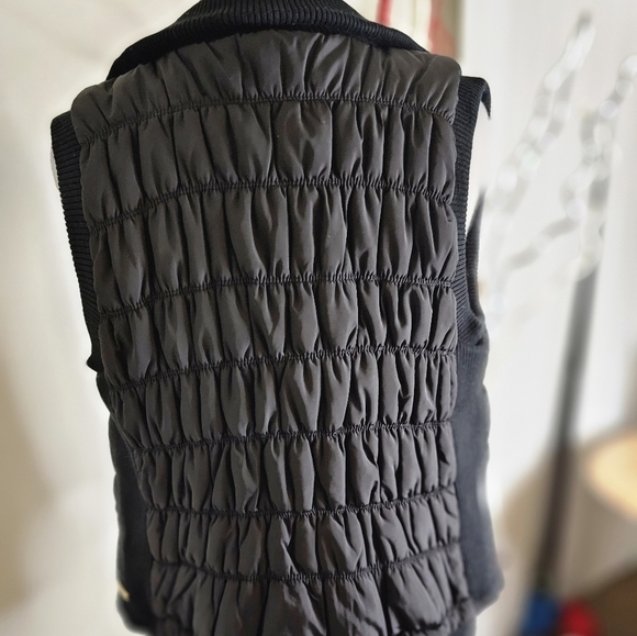 Calvin Klein Vest - Picture 2 of 6